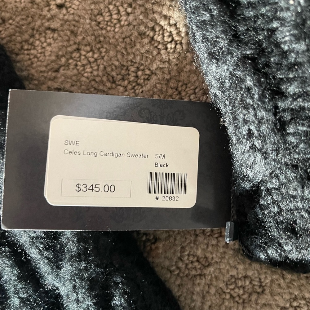 ๐ The CELES Hand Knit Long Sweater - Picture 10 of 10